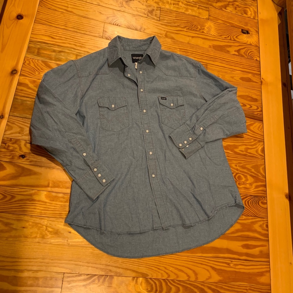 Men’s Wrangler Chambray Shirt Size 18 x 36